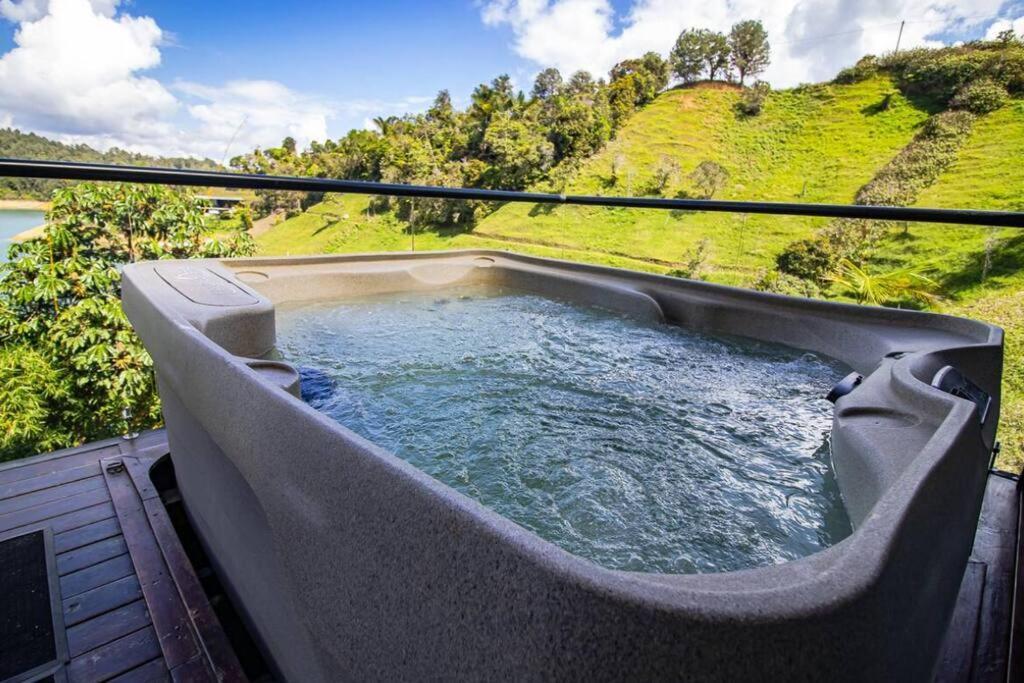 Sky House Cabana Guatape La Pradera  Ngoại thất bức ảnh